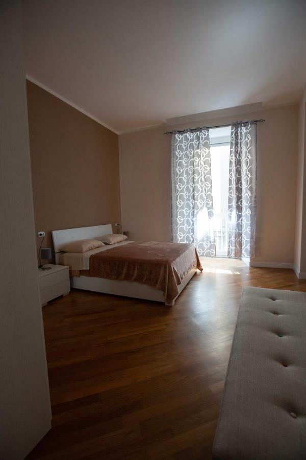 Privilege Chiaia By Dimorra Naples Exterior photo