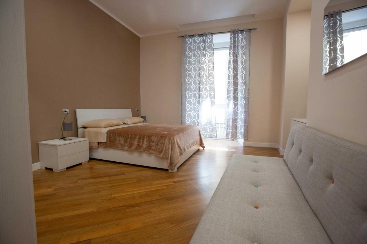 Privilege Chiaia By Dimorra Naples Exterior photo